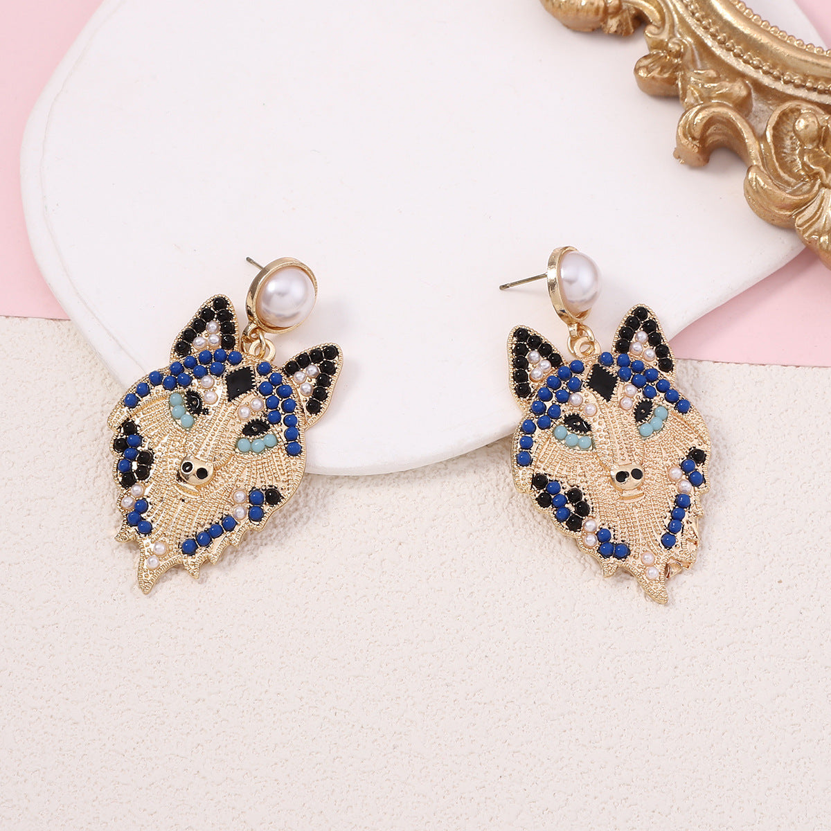 Classic Pearl Earring with Timeless Appeal