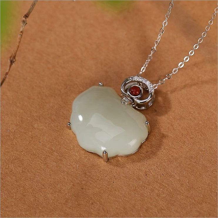 Beautiful Silver Set with Unique Style