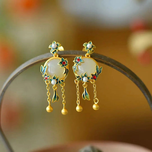 Elegant Silver Earring for Every Occasion