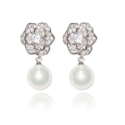 Beautiful Pearl Earring with Unique Style