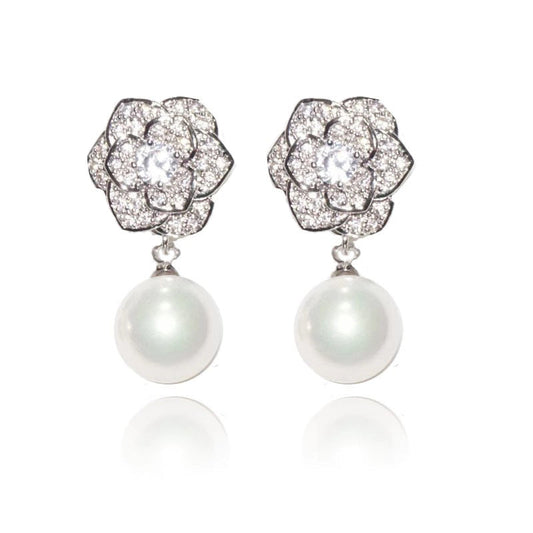 Beautiful Pearl Earring with Unique Style