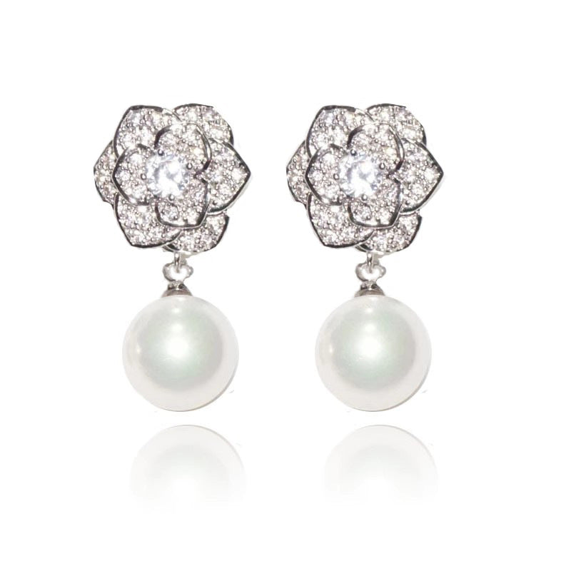 Beautiful Pearl Earring with Unique Style