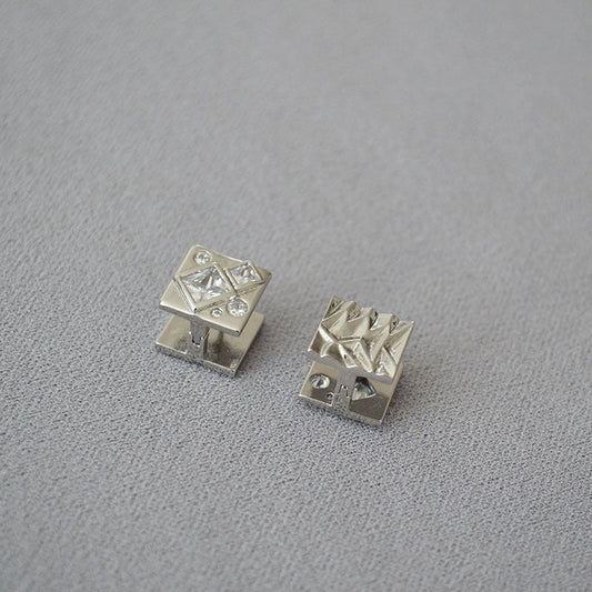 Beautiful Gold Earring with Unique Style
