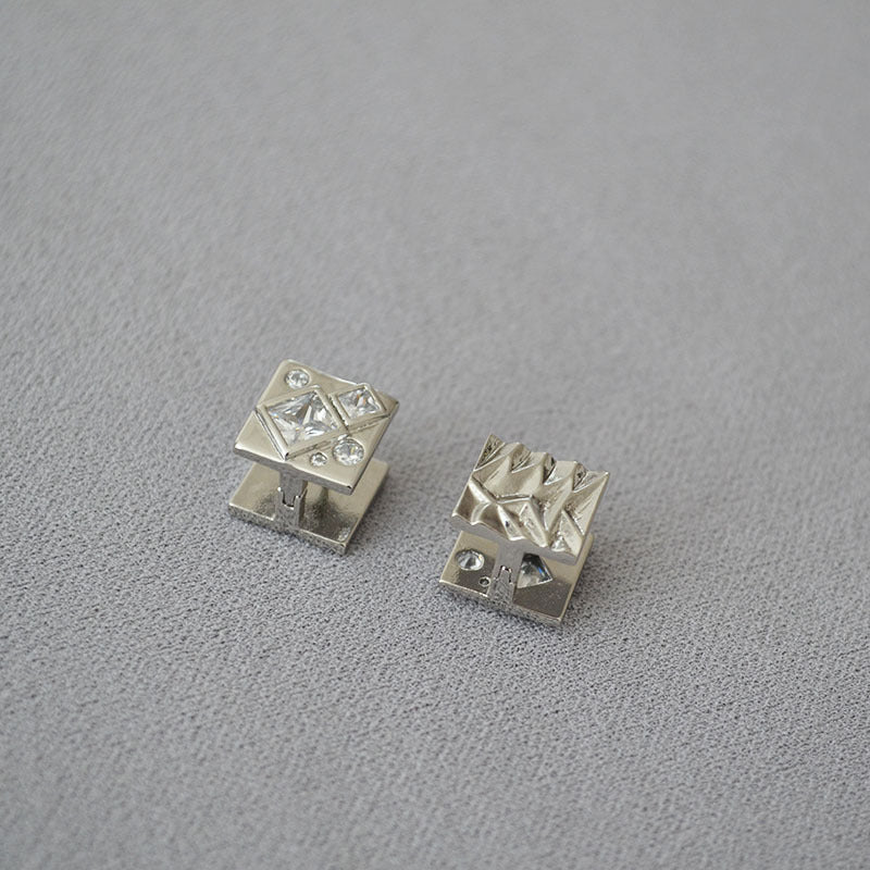 Beautiful Gold Earring with Unique Style