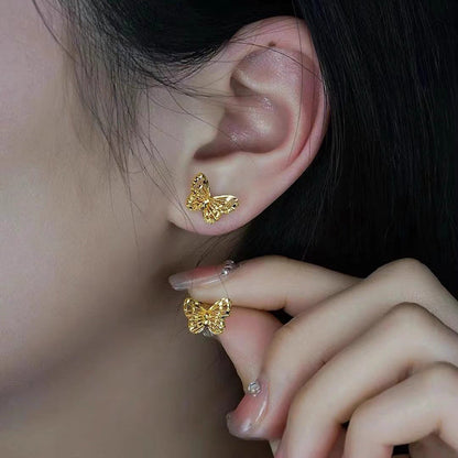 Beautiful Gold Earring with Unique Style