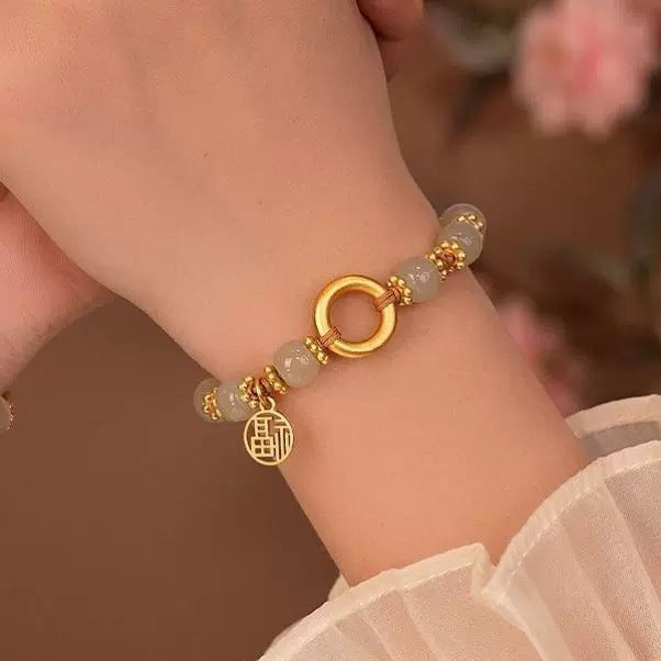 Beautiful Bracelet with Unique Style