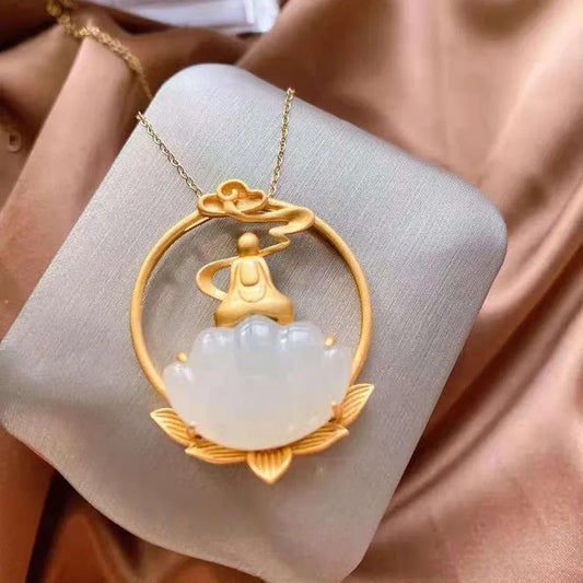 Charming Gold Necklace for Any Occasion