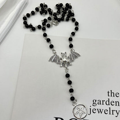 Classic Silver Necklace with Timeless Appeal