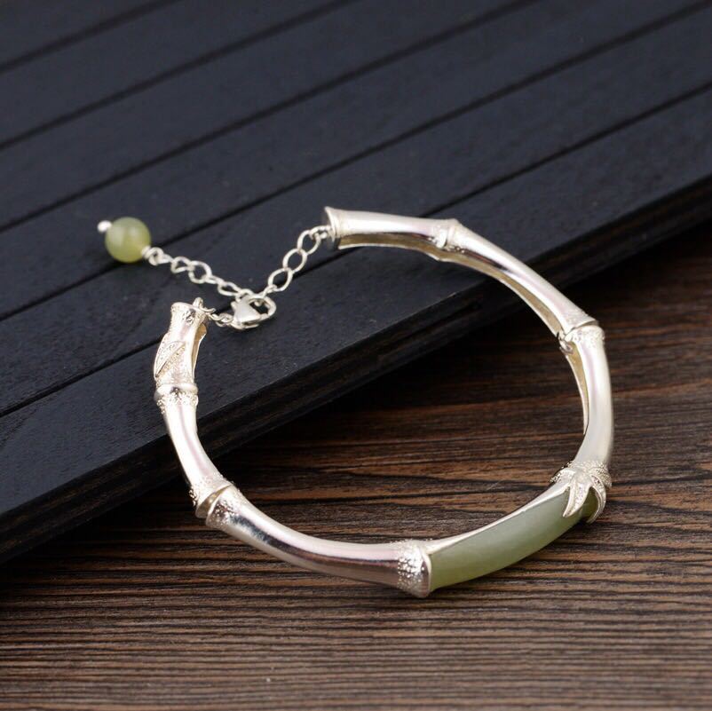 Beautiful Silver Bracelet with Unique Style