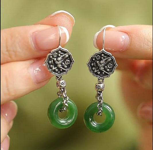 Charming Earring for Any Occasion