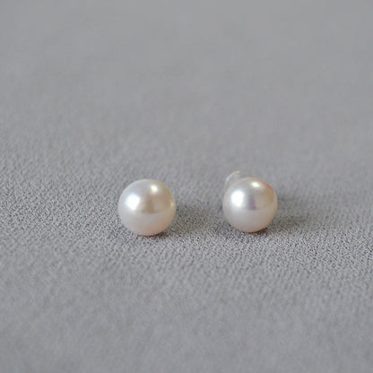 Stunning Pearl Earring for Daily Wear