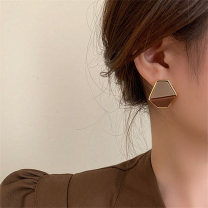 Classic Earring with Timeless Appeal