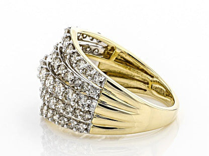Romantic Gold Ring for Special Moments