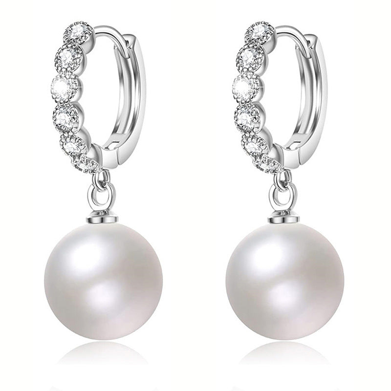Classic Pearl Earring with Timeless Appeal