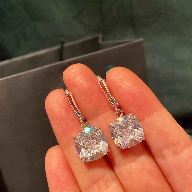 Elegant Earring for Every Occasion
