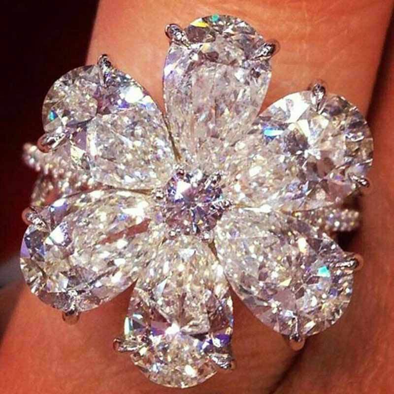 Classic Silver Ring with Timeless Appeal