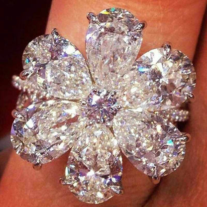 Classic Silver Ring with Timeless Appeal