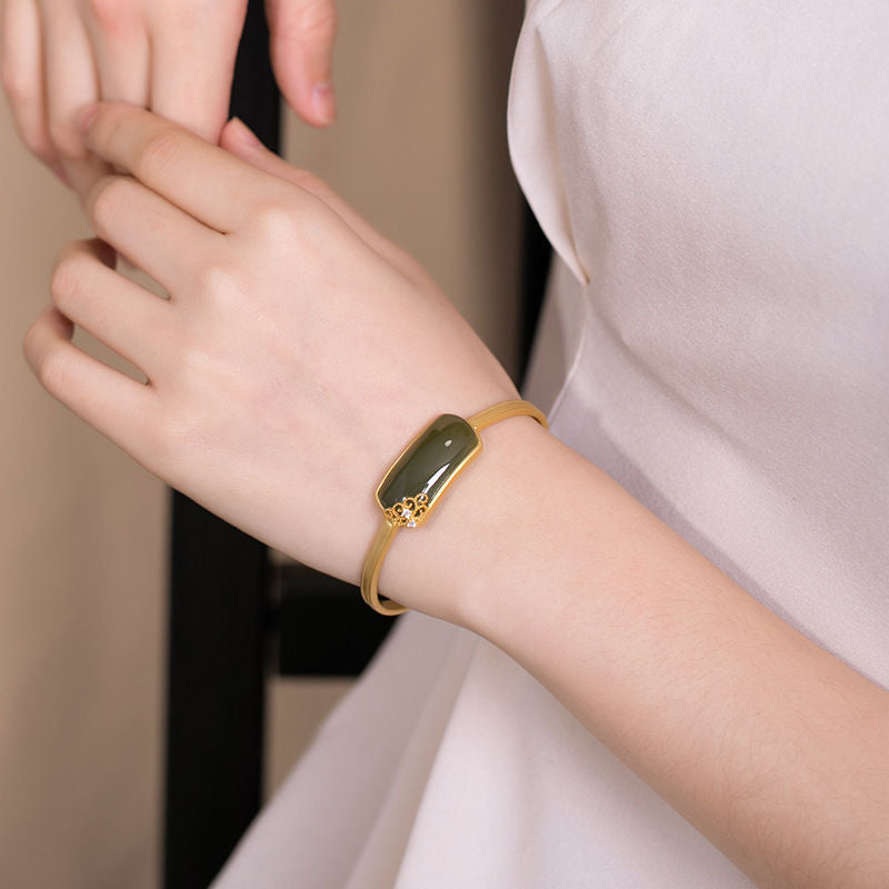 Beautiful Bracelet with Unique Style