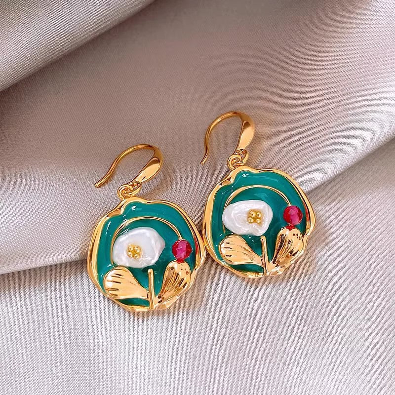 Classic Pearl Earring with Timeless Appeal