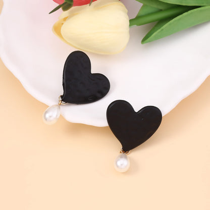 Classic Pearl Earring with Timeless Appeal