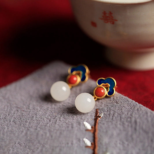 Charming Gold Earring for Any Occasion