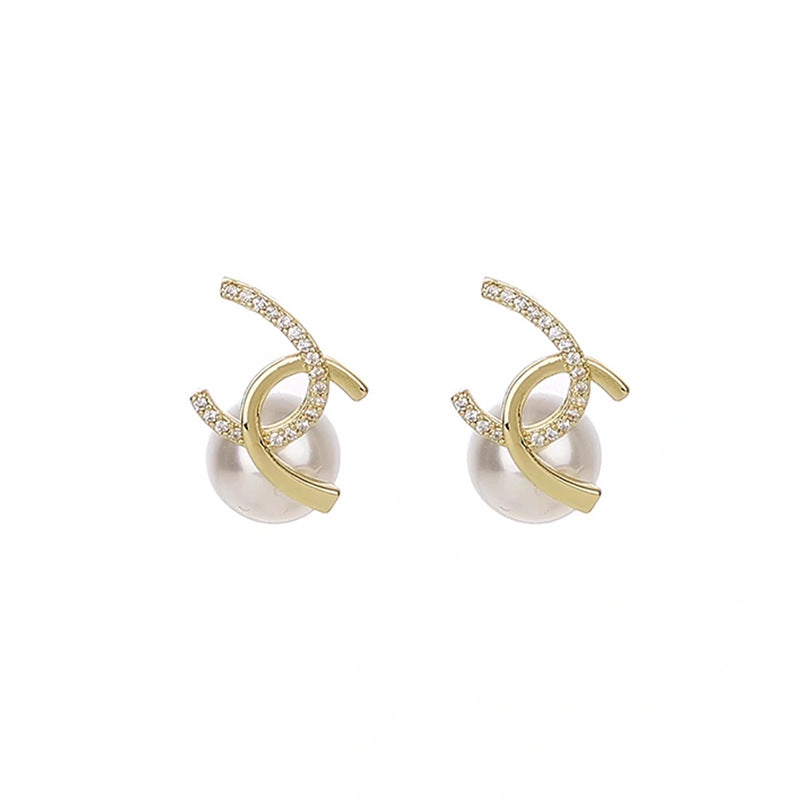 Charming Pearl Earring for Any Occasion
