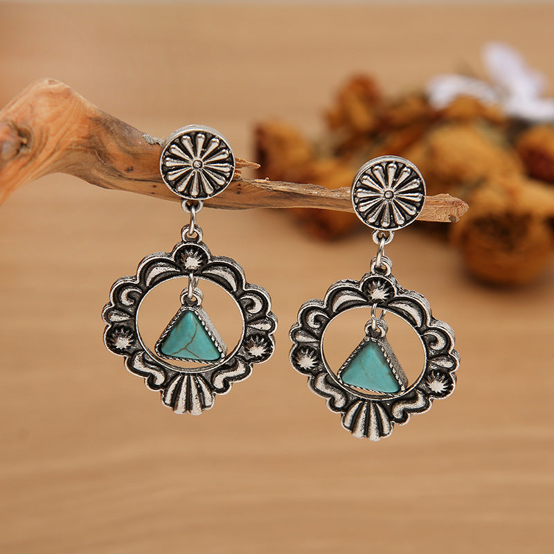 Classic Earring with Timeless Appeal