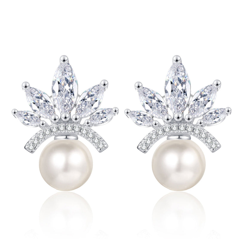 Beautiful Pearl Earring with Unique Style