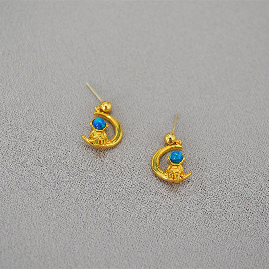 Romantic Gold Earring for Special Moments