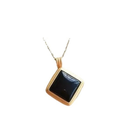 Romantic Gold Necklace for Special Moments
