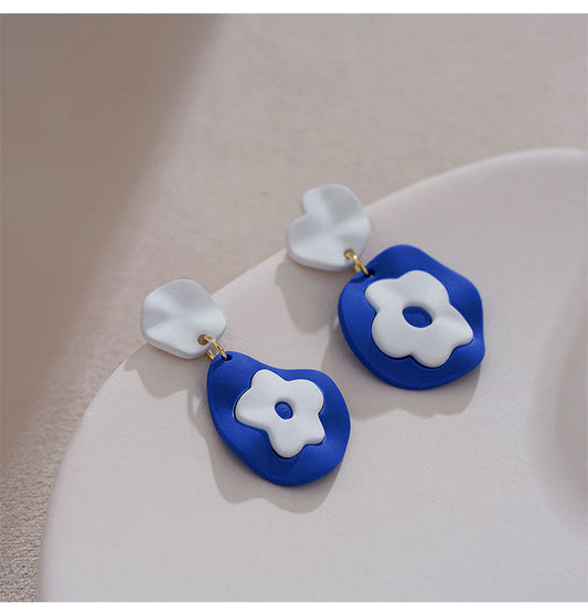 Charming Earring for Any Occasion