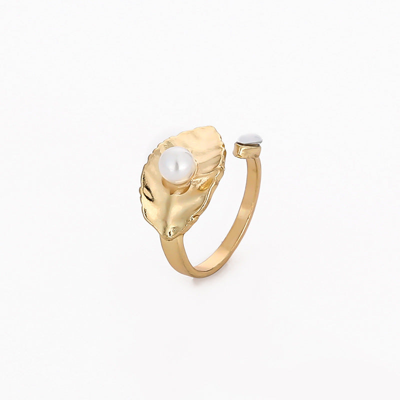 Classic Pearl Ring with Timeless Appeal
