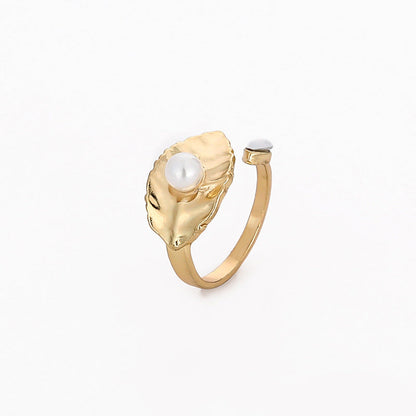 Classic Pearl Ring with Timeless Appeal