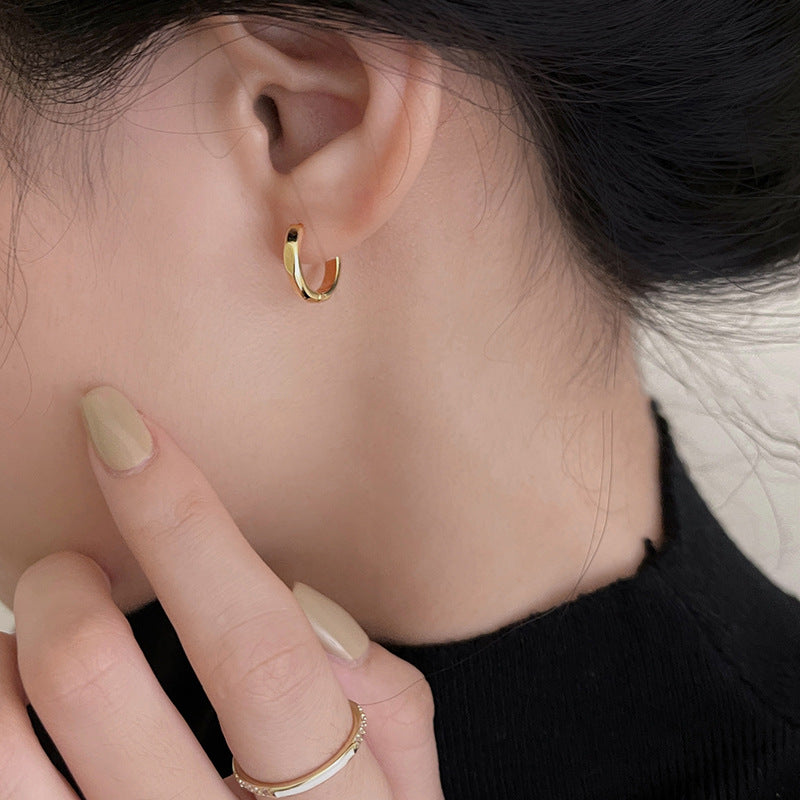 Beautiful Gold Earring with Unique Style