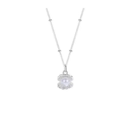 Vintage Handmade Pearl Necklace