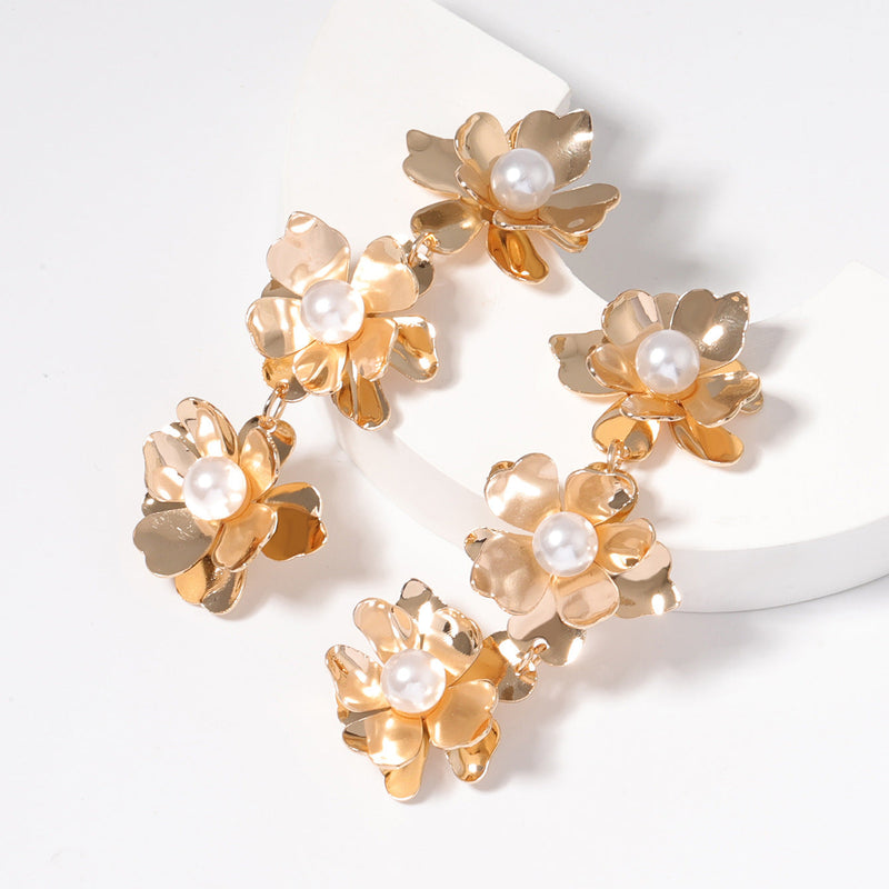 Classic Pearl Earring with Timeless Appeal