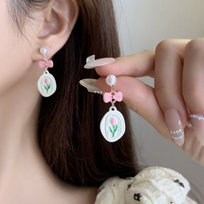 Classic Pearl Earring with Timeless Appeal