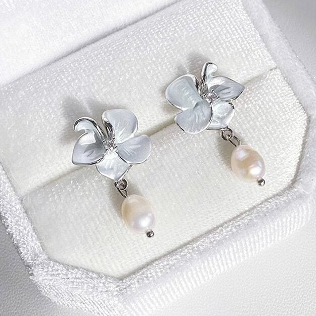 Stunning Pearl Earring for Daily Wear