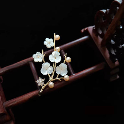 Romantic Pearl Piece for Special Moments