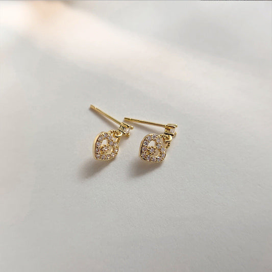 Charming Earring for Any Occasion
