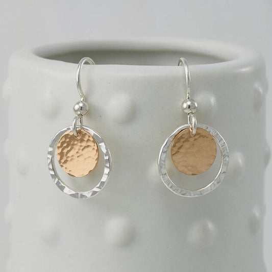 Charming Gold Earring for Any Occasion