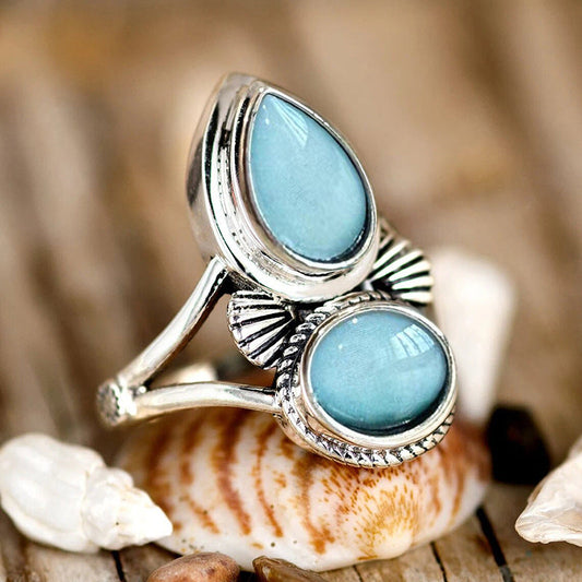 Charming Piece for Any Occasion