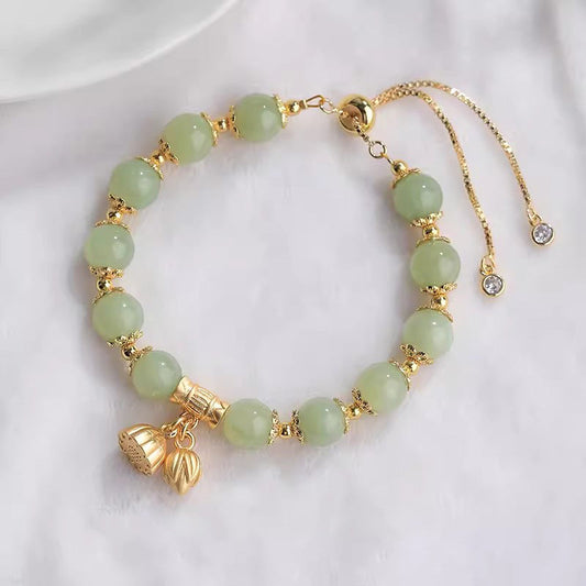 Classic Silver Bracelet with Timeless Appeal