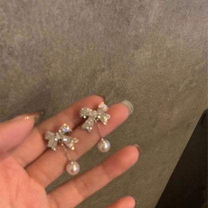 Romantic Pearl Earring for Special Moments