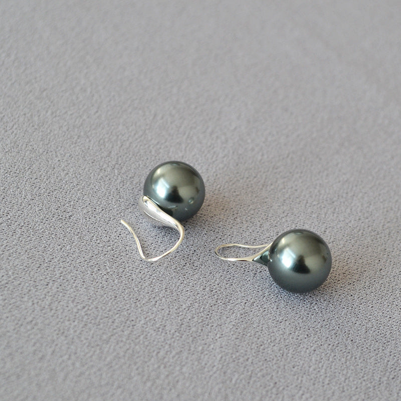 Beautiful Silver Earring with Unique Style