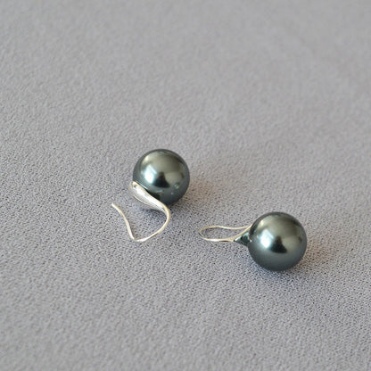 Beautiful Silver Earring with Unique Style