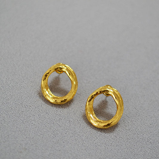 Elegant Gold Earring for Every Occasion