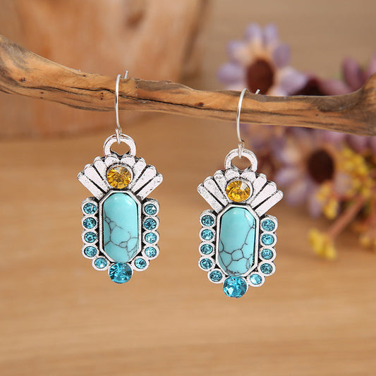 Elegant Silver Earring for Every Occasion