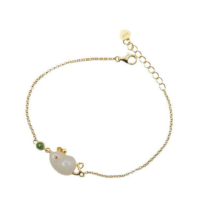 Classic Gold Bracelet with Timeless Appeal