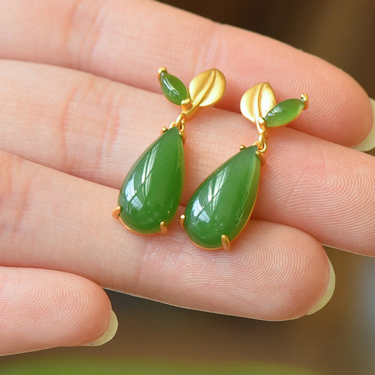 Romantic Gold Earring for Special Moments